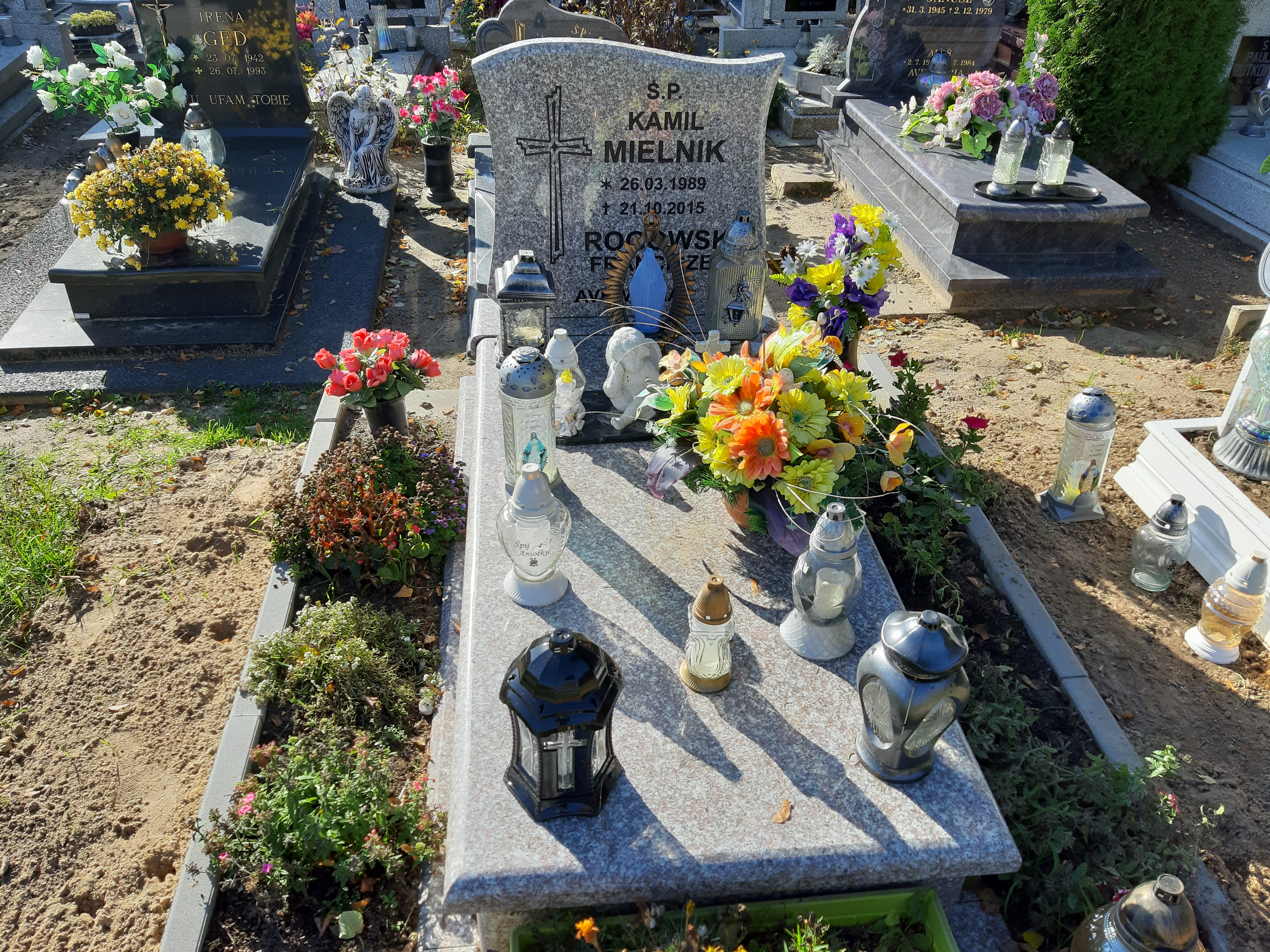 Grób Emilia Mielnik