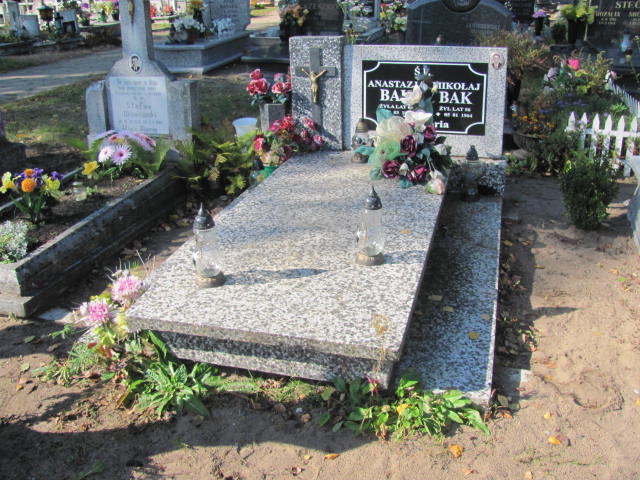 Grób Mikołaj Bak