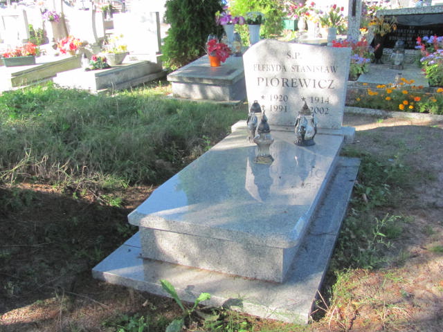 Grób Elfryda Piórewicz