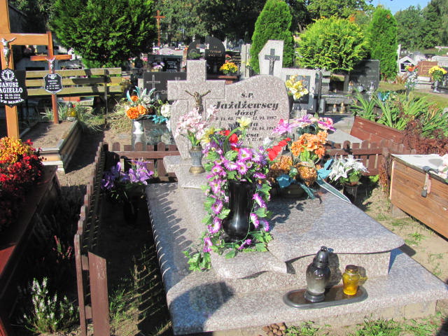 Grób Marta Jażdżewska