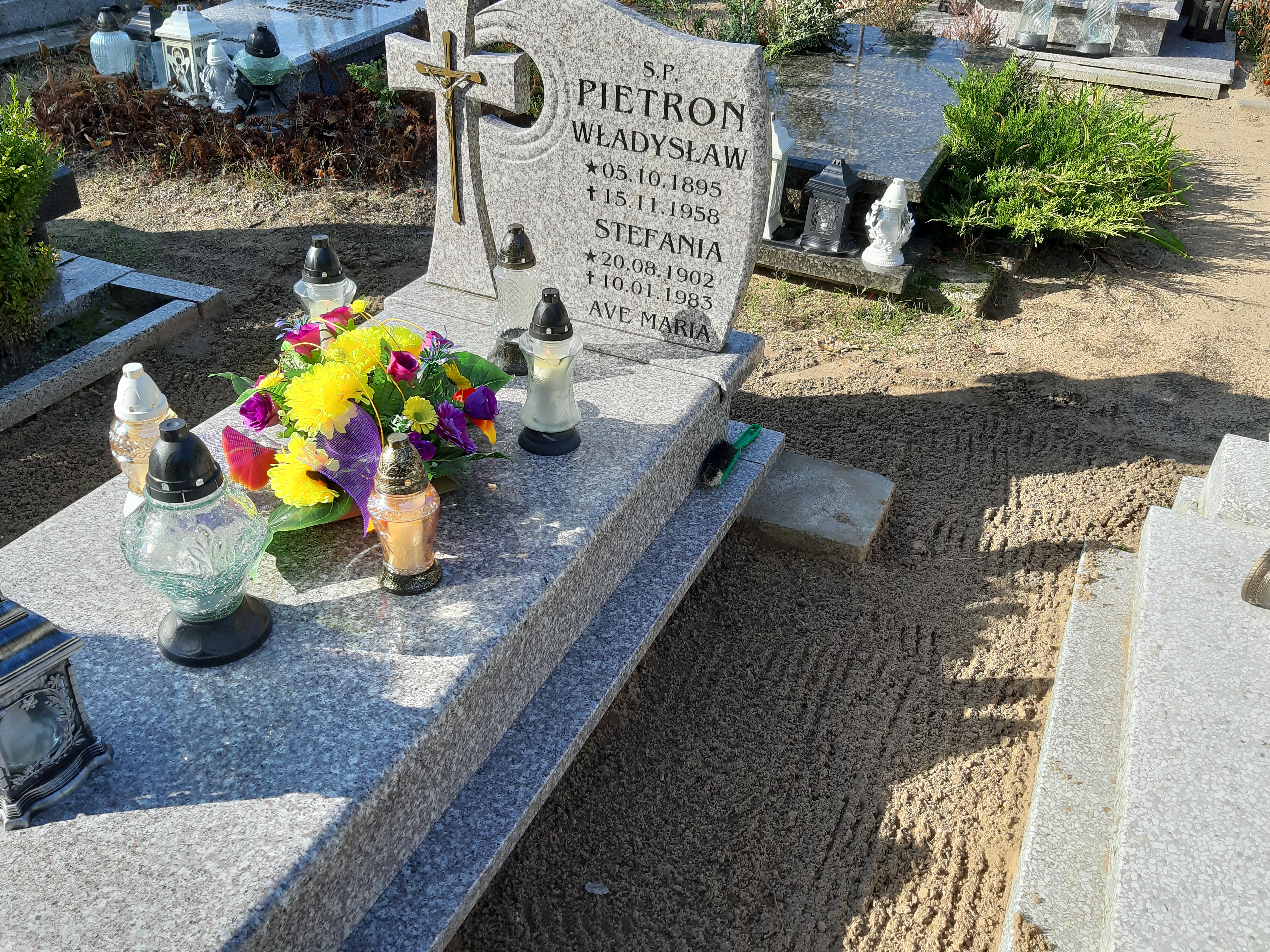 Stefania Pietroń 1902 Czarne - Grobonet - Wyszukiwarka osób pochowanych