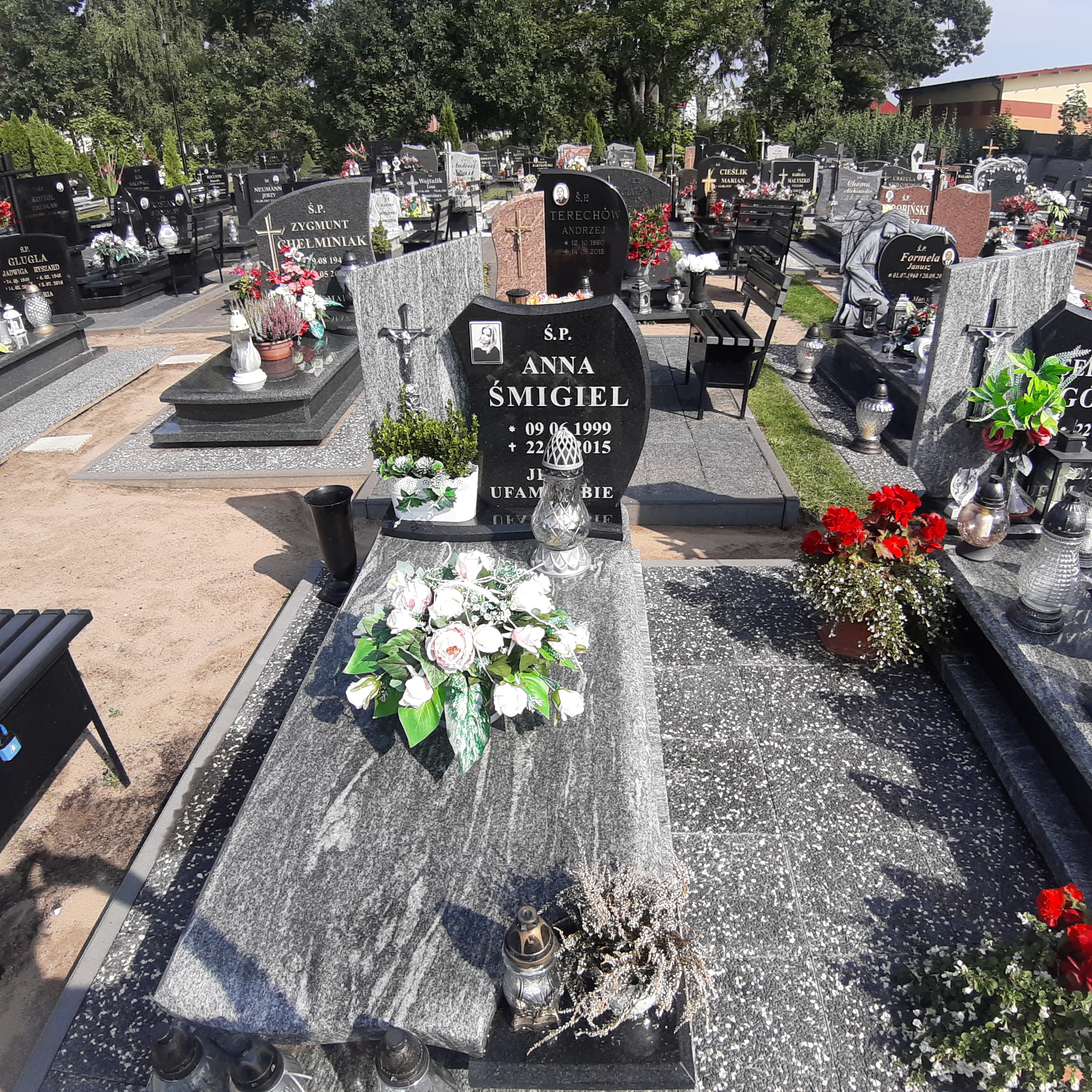 Anna Śmigiel 1999 Czarne - Grobonet - Wyszukiwarka osób pochowanych