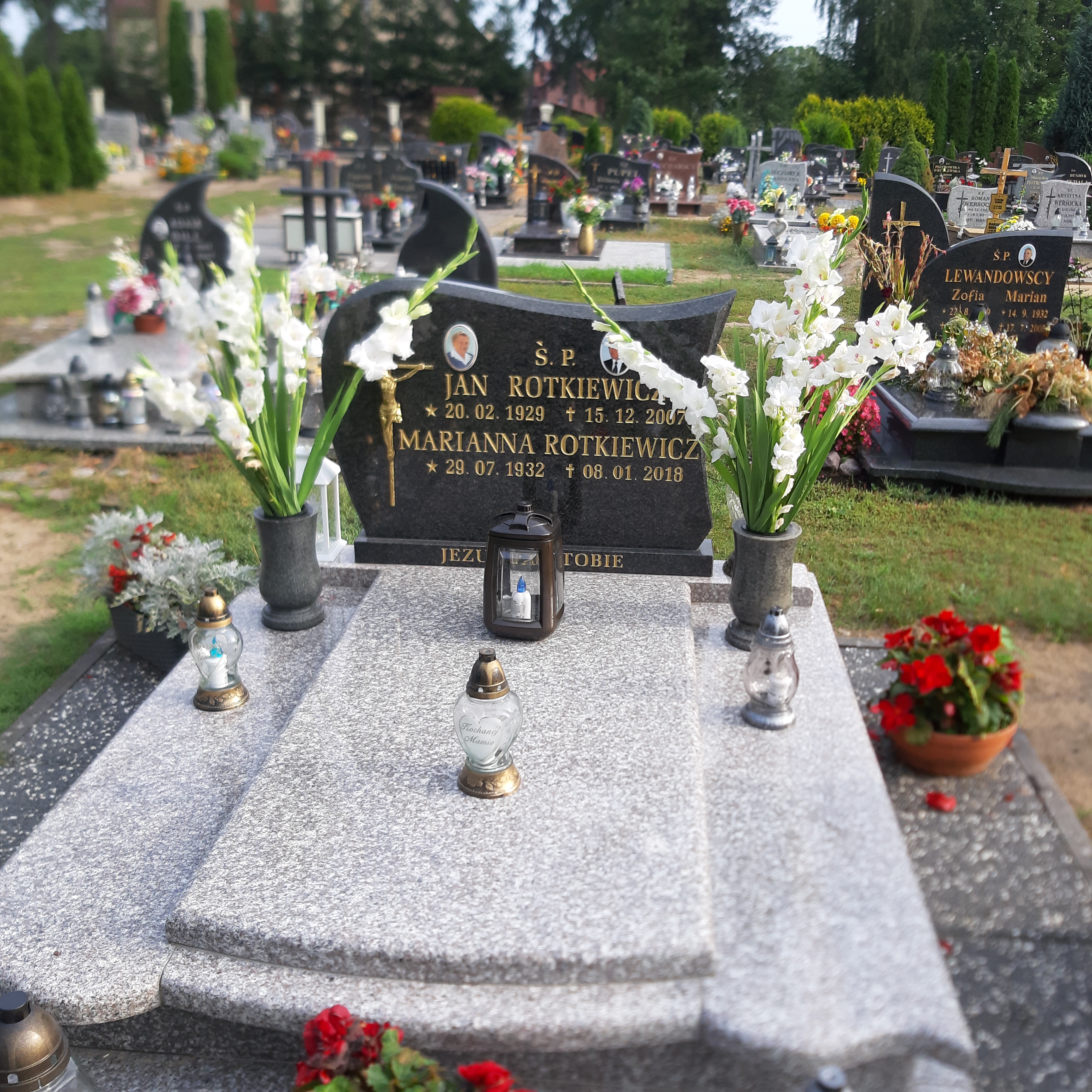 Grób Marianna Rotkiewicz