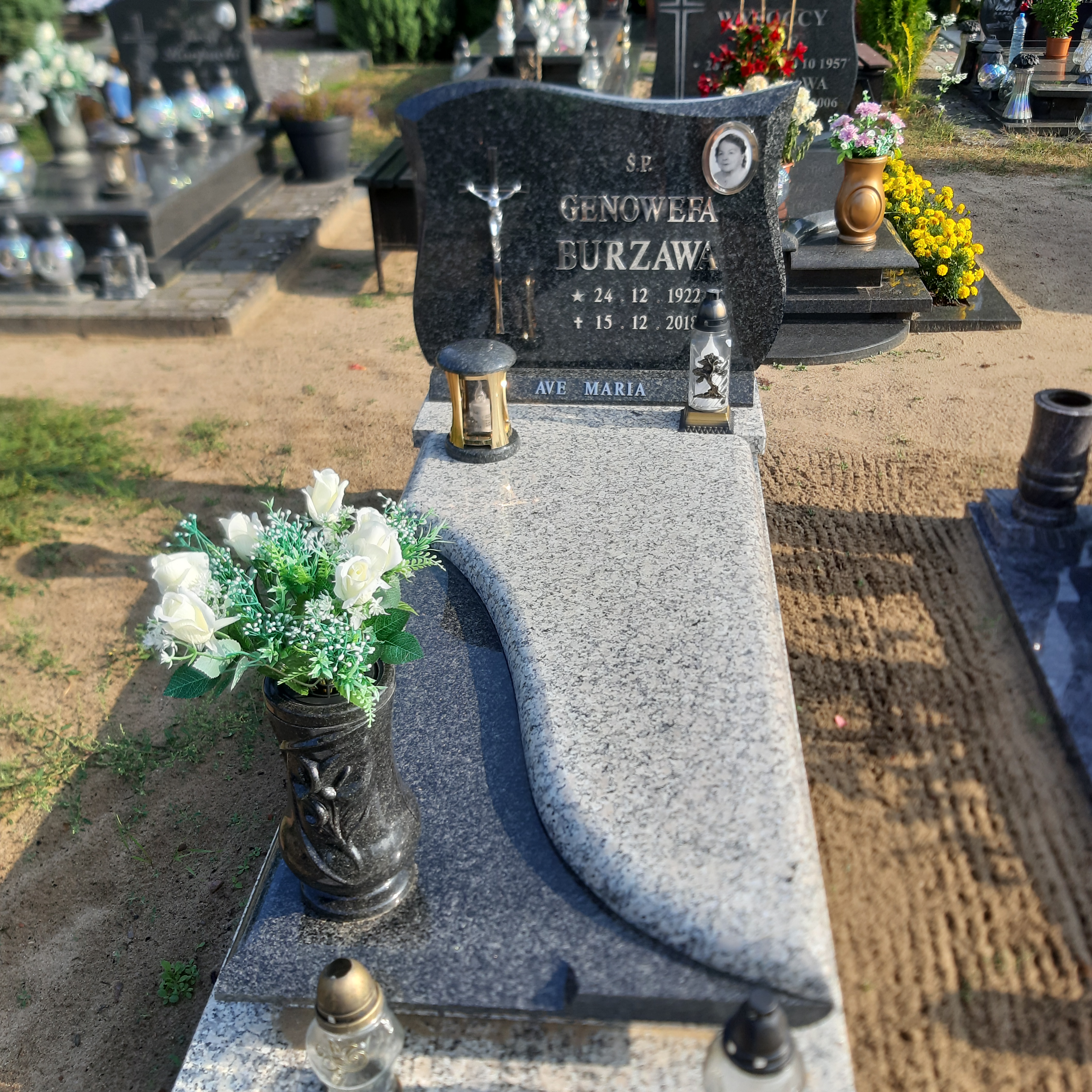 Genowefa Burzawa 1922 Czarne - Grobonet - Wyszukiwarka osób pochowanych