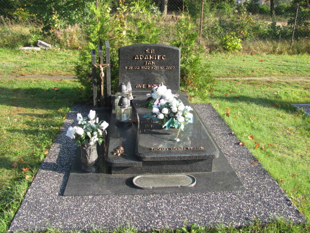 Grób Janina Adamiec